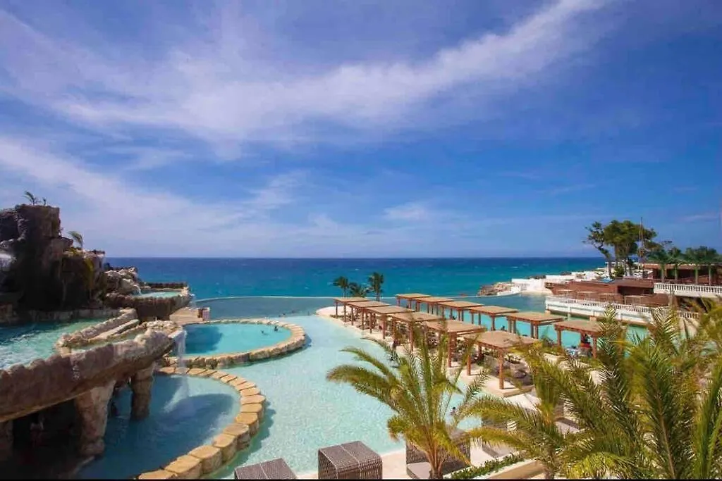 Grand Luxury Villa In Oceanfront Community Sosúa Dominikai Köztársaság