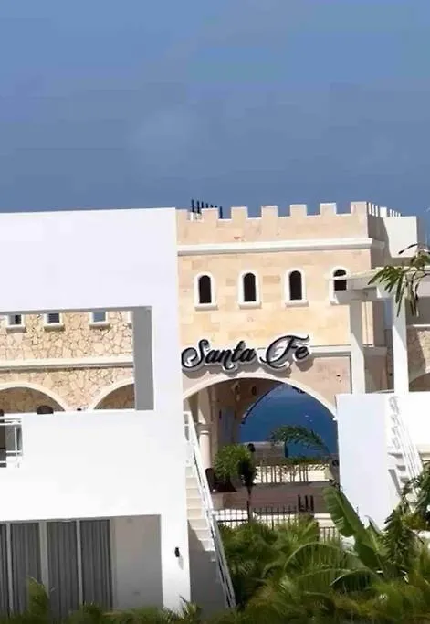 Grand Luxury Villa In Oceanfront Community Sosúa