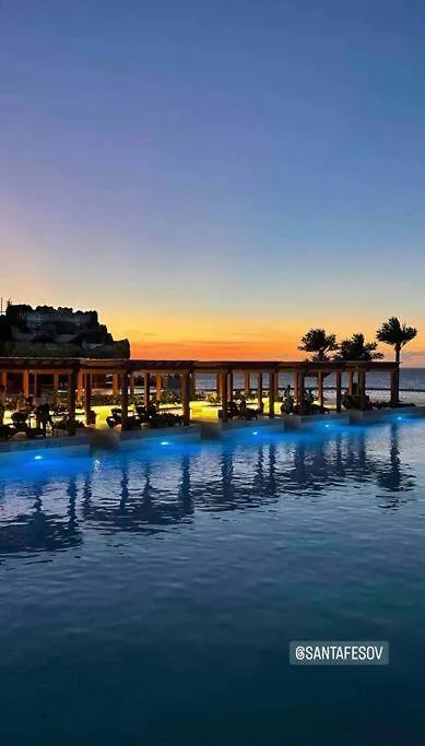 Grand Luxury Villa In Oceanfront Community Sosúa