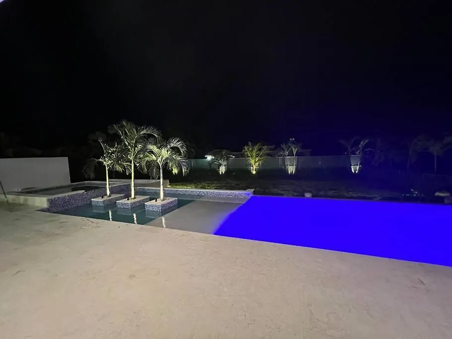 Grand Luxury Villa In Oceanfront Community Sosúa Dominik Cumhuriyeti