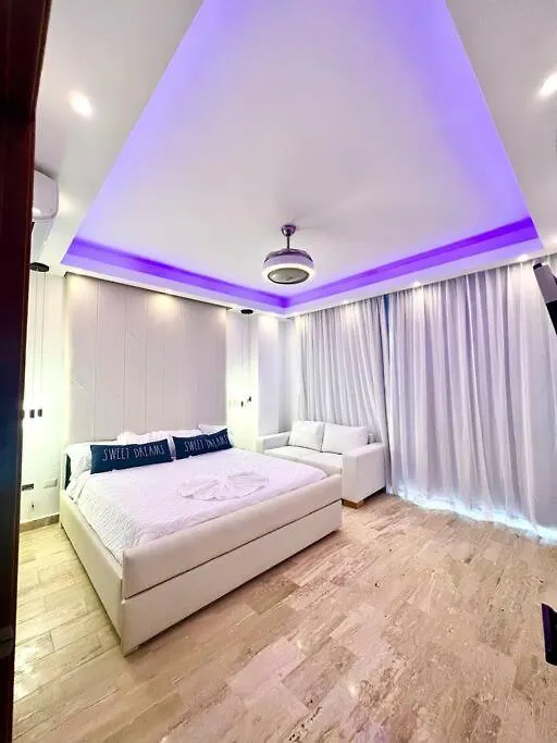 Grand Luxury Villa In Oceanfront Community Sosúa