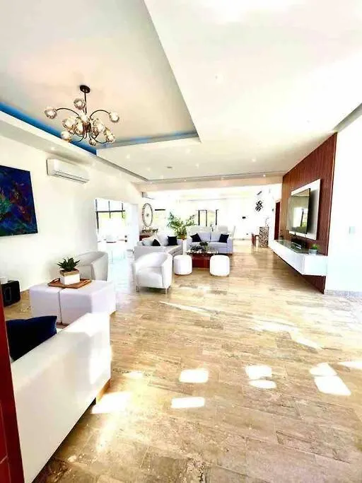Grand Luxury Villa In Oceanfront Community Sosúa