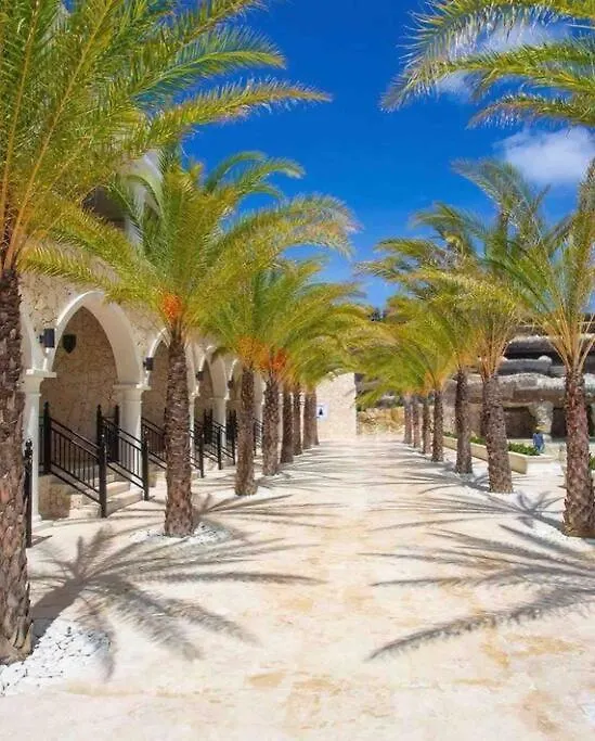 Sosúa Grand Luxury Villa In Oceanfront Community