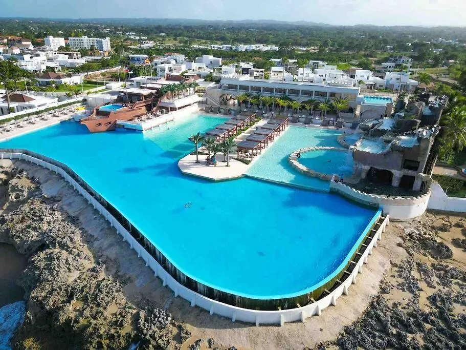 Sosúa Grand Luxury Villa In Oceanfront Community